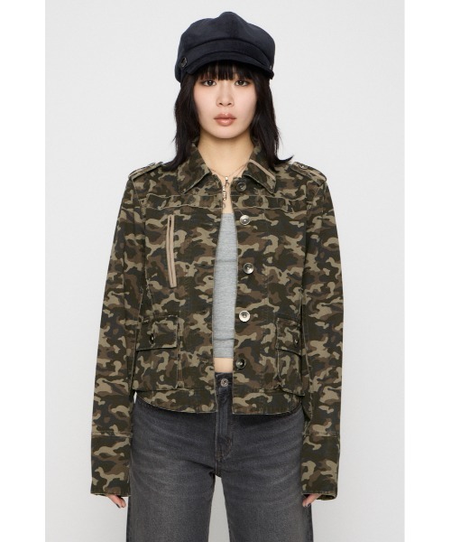 LAGUA GEM（ラグアジェム）の「CUT OFF MILITARY ジャケット（ミリタリージャケット・レディース・アイボリー/カモフラージュ・FREE）」の3枚目の写真