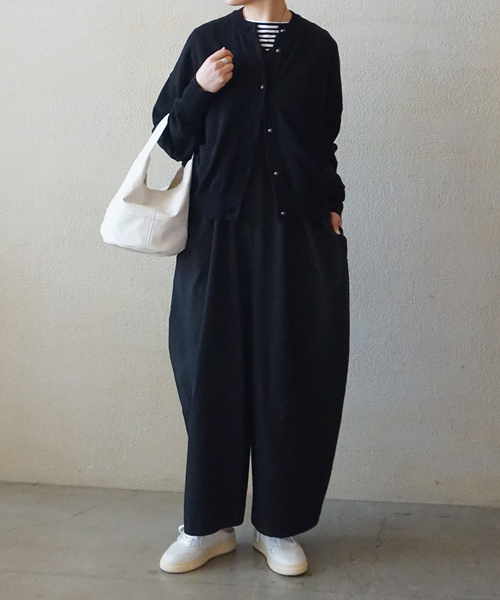 JOURNAL STANDARD LUXE（ジャーナルスタンダード　ラックス）の「ハイツイストテンジク クルーネックカーディガン（ニット/セーター・レディース・ブラック/オレンジ/ブルー/グレー・FREE）」の9枚目の写真