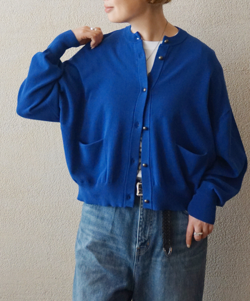 JOURNAL STANDARD LUXE(ジャーナルスタンダード ラックス)の「ハイツイストテンジク クルーネックカーディガン(ニット/セーター・レディース・ブラック/オレンジ/ブルー/グレー・FREE)」の21枚目の写真