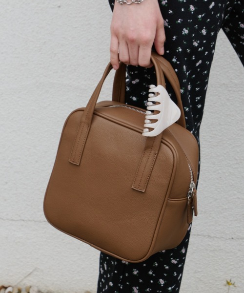 GIUNON(ジウノン)の「smooth square pocket bag / スムーススクエアポケットバッグ(ハンドバッグ・レディース・ブラック/ホワイト/ブラウン・FREE)」の12枚目の写真