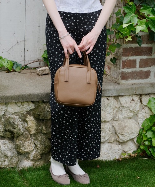 GIUNON(ジウノン)の「smooth square pocket bag / スムーススクエアポケットバッグ(ハンドバッグ・レディース・ブラック/ホワイト/ブラウン・FREE)」の17枚目の写真