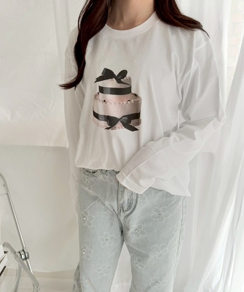 etta(エタ)の「リボンケーキリボンロンT/長袖Tシャツ(Tシャツ/カットソー・レディース・ホワイト・MEDIUM)」の1枚目の写真