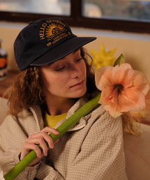 HELLO SUNRISE（ハローサンライズ）の「Washed HS Arch Logo 6Panel Cap_Navy/Orange（キャップ）」