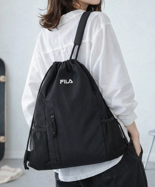 FILA(フィラ)の「FILA/フィラ ナップサック ショルダーパッド付き 軽量 ナイロンバッグ(バックパック/リュック・レディース・ブラック/カーキ/ライトグレー・FREE)」の3枚目の写真