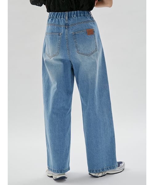 emmi(エミ)の「ウエストゴムルーズデニムパンツ(デニムパンツ・レディース・グレー/ブルー・1/0)」の6枚目の写真