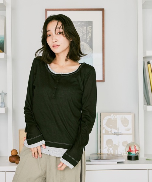 niko and...(ニコアンド)の「ヘンリーネックレイヤードTシャツ(Tシャツ/カットソー・レディース・ベージュ/ネイビー/グレー/チャコール/ブラック/サンドグレー/アイボリー/ブラウン・FREE)」の3枚目の写真