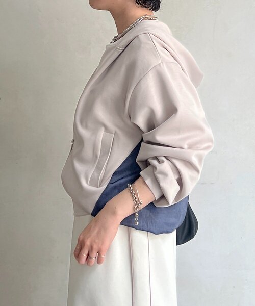 un dix cors（アンディコール）の「異素材バック切替パーカー（パーカー・レディース・ベージュ/ブラック/グレー・FREE）」の16枚目の写真