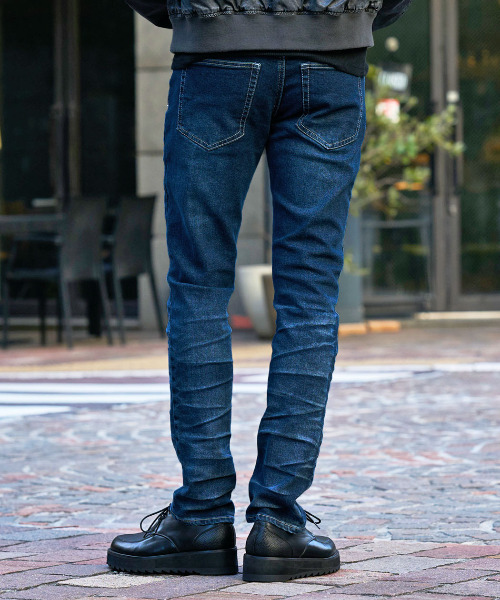 CavariA（キャバリア）の「『CavariA/キャバリア』立体ヒゲデニムパンツ（デニムパンツ・メンズ・ネイビー・XL/L/M）」の3枚目の写真