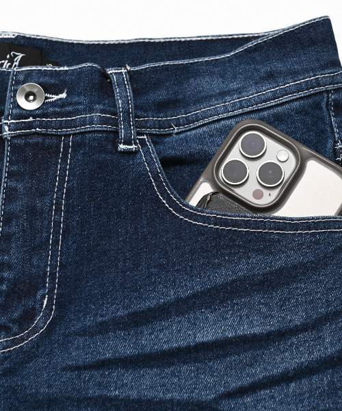 CavariA（キャバリア）の「『CavariA/キャバリア』立体ヒゲデニムパンツ（デニムパンツ・メンズ・ネイビー・XL/L/M）」の9枚目の写真