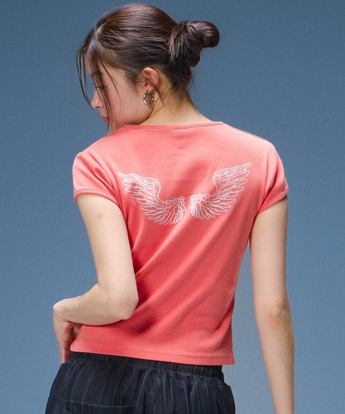 X-girl(エックスガール)の「FADED ANGEL WING S/S BABY TEE(Tシャツ/カットソー・レディース・ブラック/オリーブ/オレンジ・S/M)」の4枚目の写真