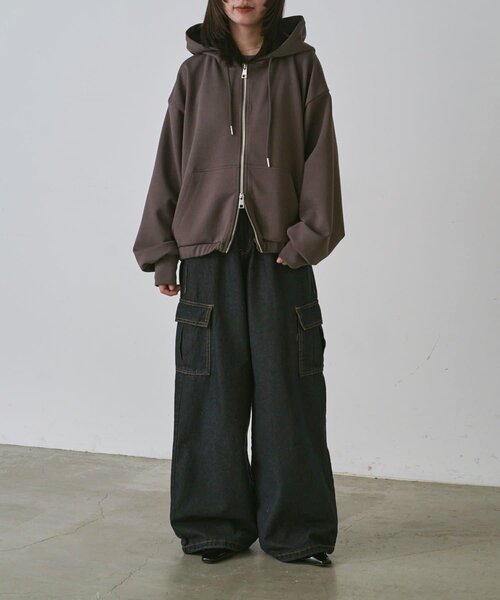 goocy(グーシー)の「【セットアップ対応】ショートカンガルーポケットパーカー(Tシャツ/カットソー・レディース・ブラック/チャコールグレー/グレー・FREE)」の21枚目の写真