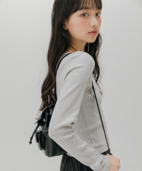 MELLOTORY(メロートリー)の「ストライプコンビボタンTシャツ (2カラー)(Tシャツ/カットソー・レディース・グレー/レッド・FREE)」の8枚目の写真