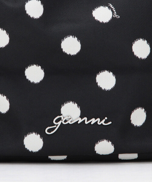 GANNI(ガニー)の「GANNI/ガニー Pouch Printed Nylon / B3010068 / ドット柄 ナイロン キンチャク ミニバッグ(ハンドバッグ・レディース・ブラック・ONE SIZE)」の5枚目の写真
