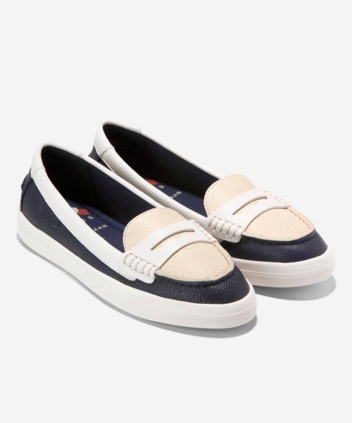 COLE HAAN(コールハーン)の「ナンタケット ドリフト ペニー ローファー womens(モカシン/デッキシューズ・レディース・ネイビー・5.5/7.5/7/5/6.5/8.5/8/6)」の2枚目の写真