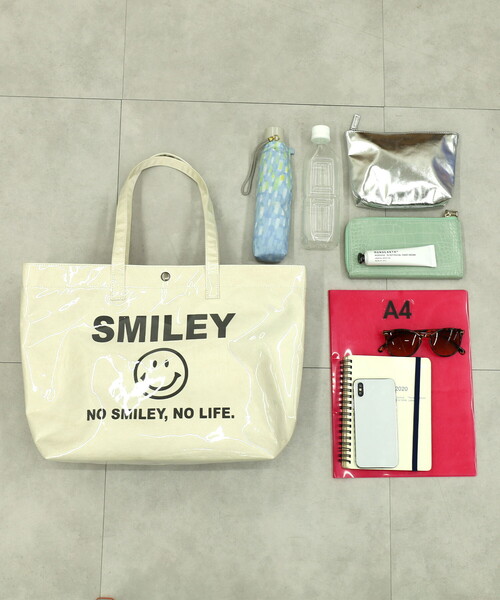 COOCO(クーコ)の「【SMILEY×COOCO】 PVCxペーパービッグトートバッグ/A4対応(トートバッグ・レディース・グレー/キャメル/オフホワイト・FREE)」の19枚目の写真