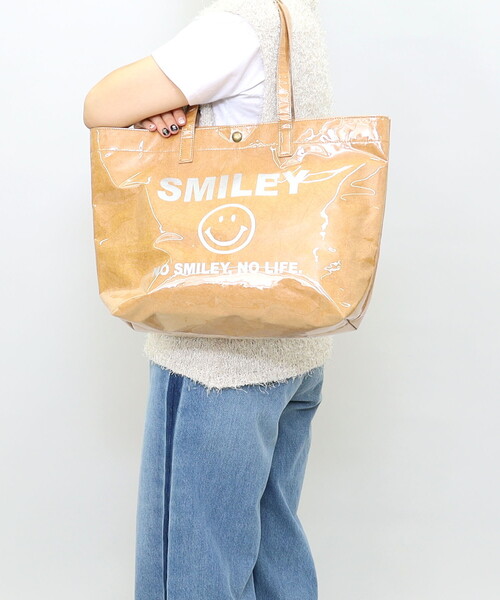 COOCO(クーコ)の「【SMILEY×COOCO】 PVCxペーパービッグトートバッグ/A4対応(トートバッグ・レディース・グレー/キャメル/オフホワイト・FREE)」の14枚目の写真