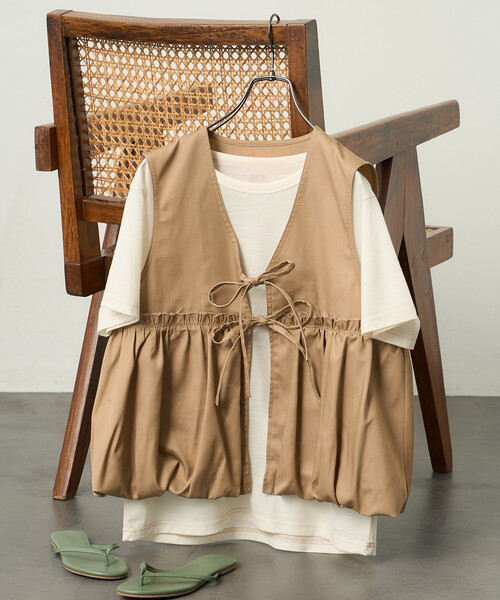 FREAK'S STORE（フリークスストア）の「RED KAP × FREAK'S STORE/レッドキャップ 別注裾バルーン リボンベスト（ベスト・レディース・ベージュ/ネイビー/ブラック・ﾌﾘ-）」の2枚目の写真