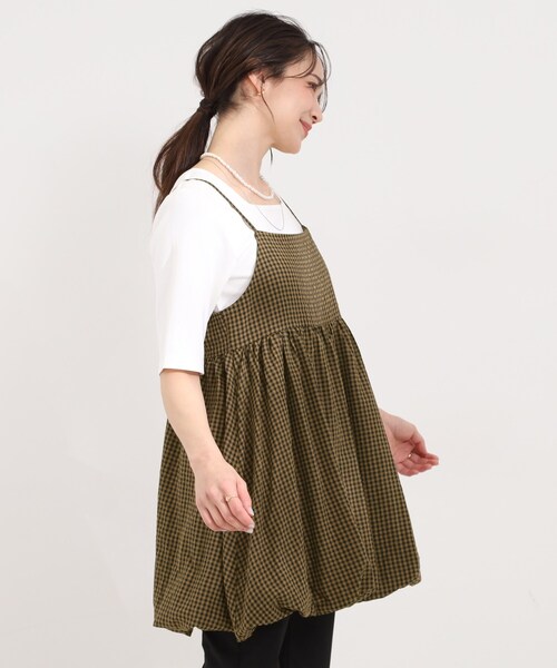 SHOO・LA・RUE（シューラルー）の「【洗濯機可/体型カバー/S-LL】後ろ姿も抜かりない ギンガムチェック柄バルーンキャミチュニック（チュニック・レディース・チャコールグレー/ブラウン系2・04/03/02/01）」の8枚目の写真