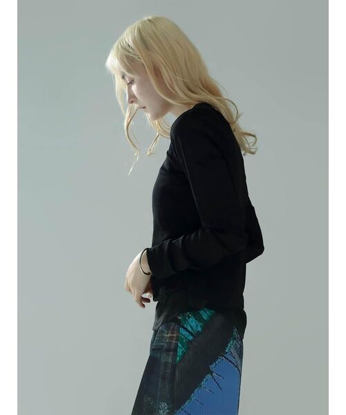 :ETHROF（イーサオブ）の「SHEER LAYERED LIKE TOPS（Tシャツ/カットソー・レディース・オフホワイト/ブラック・FREE）」の19枚目の写真