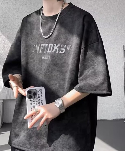 SHEPP(シープ)の「【UNISEX】ヴィンテージライク フェード加工 カレッジロゴ刺繍 ビッグシルエット セットアップ(Tシャツ/カットソー・メンズ・ブラック/ホワイト・M/L)」の7枚目の写真