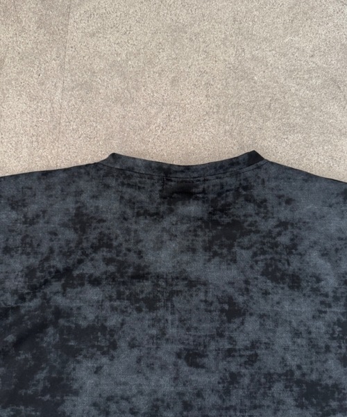 SHEPP(シープ)の「【UNISEX】ヴィンテージライク フェード加工 カレッジロゴ刺繍 ビッグシルエット セットアップ(Tシャツ/カットソー・メンズ・ブラック/ホワイト・M/L)」の17枚目の写真