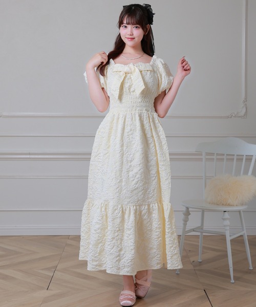 Anely(アネリー)の「立体フラワー刺繍ビッグリボンシアーロングワンピース(ワンピース・レディース・ピンク/ブラック/アイボリー・FREE)」の4枚目の写真