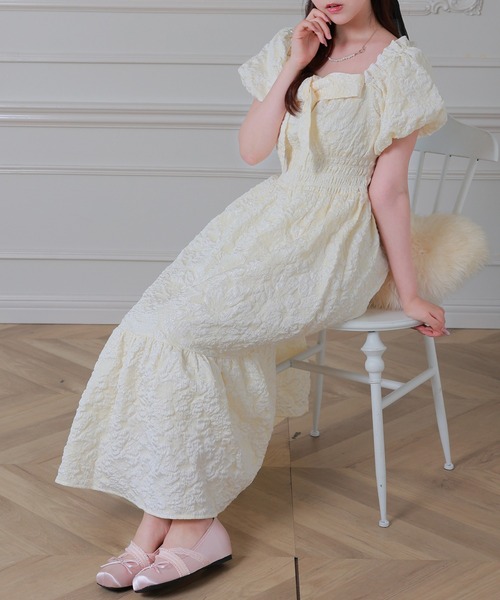Anely(アネリー)の「立体フラワー刺繍ビッグリボンシアーロングワンピース(ワンピース・レディース・ピンク/ブラック/アイボリー・FREE)」の5枚目の写真