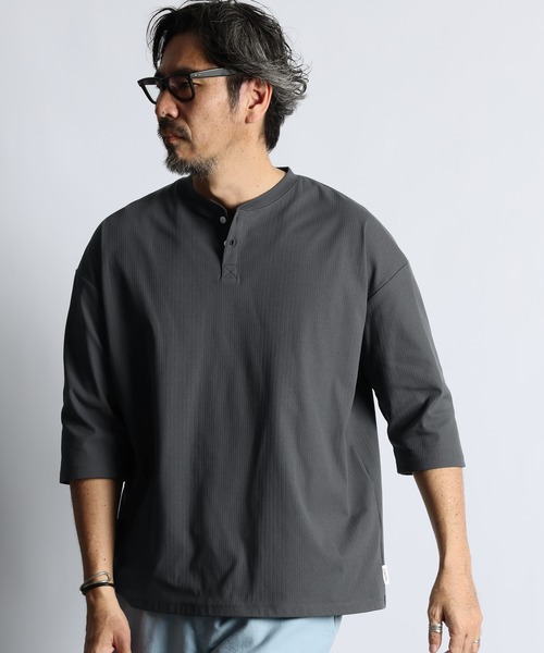 The DUFFER of ST.GEORGE（ザダファーオブセントジョージ）の「「AIR FLEX」RANDOM RIB KNIT 3/4 SLEEVE TEE ：高収縮機能素材「エアフレックス」ランダムリブ 7分袖Tシャツ / 高機能 / ストレッチ / UVカット / ドライタッチ / アンチピリング（Tシャツ/カットソー・メンズ・チャコールグレー/ブラック/ホワイト・X-LARGE/LARGE/MEDIUM/SMALL）」の8枚目の写真