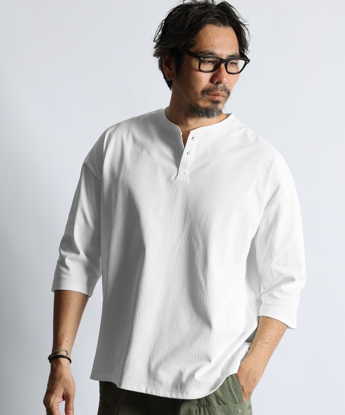 The DUFFER of ST.GEORGE（ザダファーオブセントジョージ）の「「AIR FLEX」RANDOM RIB KNIT 3/4 SLEEVE TEE ：高収縮機能素材「エアフレックス」ランダムリブ 7分袖Tシャツ / 高機能 / ストレッチ / UVカット / ドライタッチ / アンチピリング（Tシャツ/カットソー・メンズ・チャコールグレー/ブラック/ホワイト・X-LARGE/LARGE/MEDIUM/SMALL）」の4枚目の写真