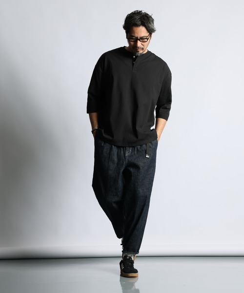 The DUFFER of ST.GEORGE（ザダファーオブセントジョージ）の「「AIR FLEX」RANDOM RIB KNIT 3/4 SLEEVE TEE ：高収縮機能素材「エアフレックス」ランダムリブ 7分袖Tシャツ / 高機能 / ストレッチ / UVカット / ドライタッチ / アンチピリング（Tシャツ/カットソー・メンズ・チャコールグレー/ブラック/ホワイト・X-LARGE/LARGE/MEDIUM/SMALL）」の7枚目の写真