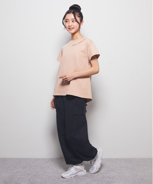 Right-on(ライトオン)の「VIVIAN BLUE(ヴィヴィアンブルー)ネックプリントバックタックTシャツ(Tシャツ/カットソー・キッズ・オフホワイト/オレンジ/ダークグレー・120/130/140/150/160/110)」の10枚目の写真