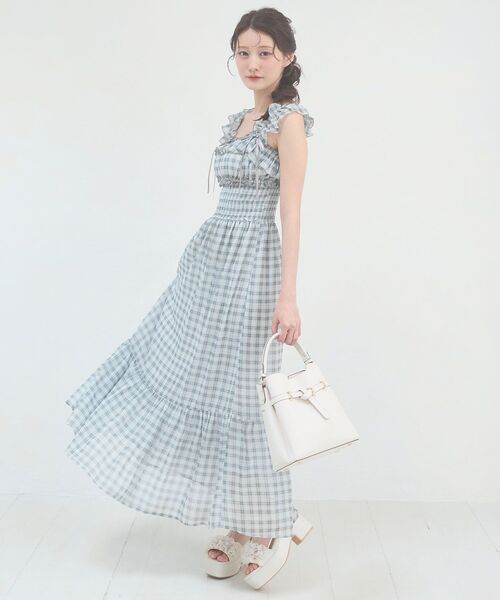 MAJESTIC LEGON(マジェスティックレゴン)の「ショルダーフリルキャミワンピース(ワンピース・レディース・オフホワイト/グレー/アイボリー/ミント・MEDIUM/SMALL)」の7枚目の写真