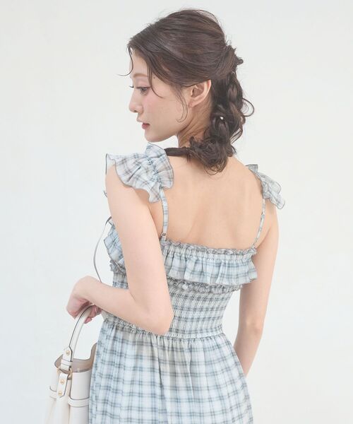 MAJESTIC LEGON(マジェスティックレゴン)の「ショルダーフリルキャミワンピース(ワンピース・レディース・オフホワイト/グレー/アイボリー/ミント・MEDIUM/SMALL)」の11枚目の写真
