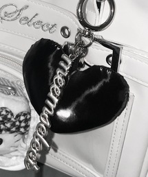 me+em select(�~�[���Z���N�g)�̃��^�����S�u���b�N�n�[�g�`���[�� �^ Metal logo black heart charm(�L�[�z���_�[)