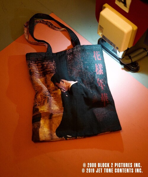 ADAM ET ROPE'(アダムエロペ)の「【花様年華 × 10Culture for ADAM ET ROPE'】TOTE BAG(トートバッグ・メンズ・ブラック・FREE)」の2枚目の写真