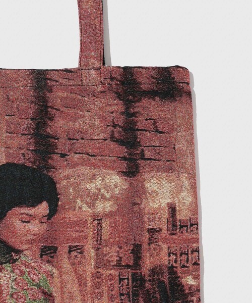 ADAM ET ROPE'(アダムエロペ)の「【花様年華 × 10Culture for ADAM ET ROPE'】TOTE BAG(トートバッグ・メンズ・ブラック・FREE)」の7枚目の写真