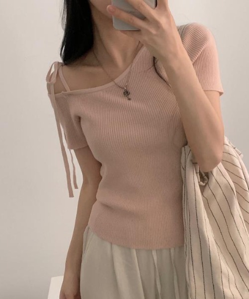 semplice(センプリチェ)の「Tシャツ【韓国ファッション】(Tシャツ/カットソー・レディース・グリーン/ピンク/ネイビー/ベージュ・F)」の5枚目の写真