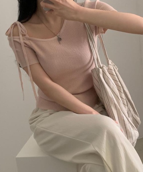 semplice(センプリチェ)の「Tシャツ【韓国ファッション】(Tシャツ/カットソー・レディース・グリーン/ピンク/ネイビー/ベージュ・F)」の7枚目の写真