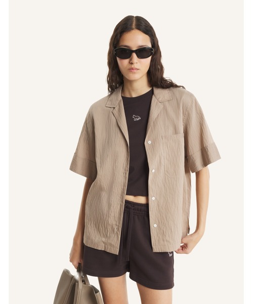 Maison Kitsune(メゾンキツネ)の「STRIPED RESORT SHIRT(シャツ/ブラウス・レディース・グレー/ブラウン・38/36/34)」の15枚目の写真