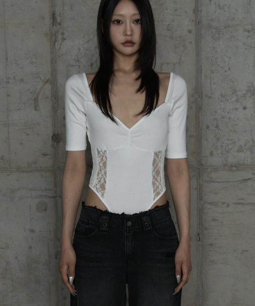 ETRE AU SOMMET(エトレオソメ)の「Bust Line Lace Bodysuit (White)(Tシャツ/カットソー・レディース・ホワイト・FREE)」の8枚目の写真