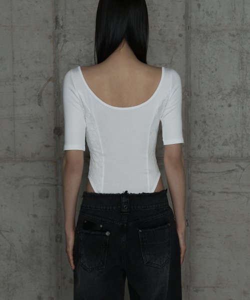 ETRE AU SOMMET(エトレオソメ)の「Bust Line Lace Bodysuit (White)(Tシャツ/カットソー・レディース・ホワイト・FREE)」の10枚目の写真