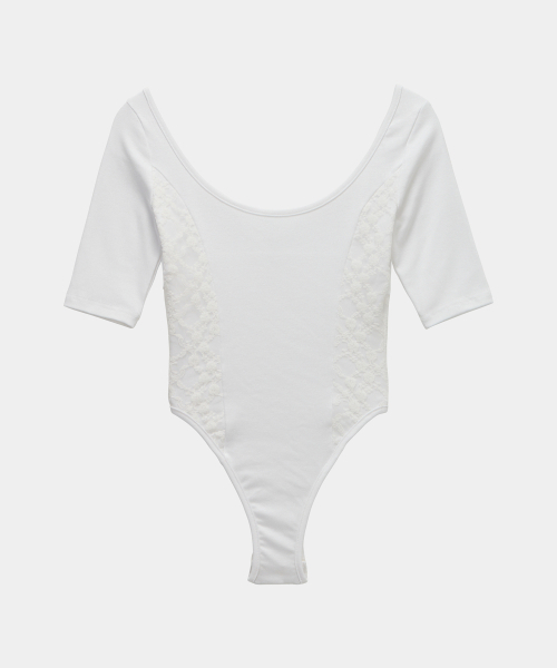 ETRE AU SOMMET(エトレオソメ)の「Bust Line Lace Bodysuit (White)(Tシャツ/カットソー・レディース・ホワイト・FREE)」の2枚目の写真