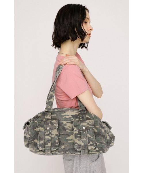 SLY（スライ）の「CAMO BOSTON BAG カモボストンバッグ 春服 夏服（ボストンバッグ・レディース・ベージュ/マルチ・FREE）」の16枚目の写真