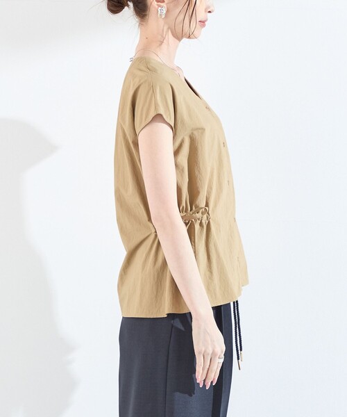 SHIPS Colors（シップス カラーズ）の「SHIPS Colors:〈接触冷感・UVカット・透湿〉ファンクション ギャザー ブラウス◇（シャツ/ブラウス・レディース・オリーブ/ネイビー/ベージュ・ONE SIZE）」の19枚目の写真