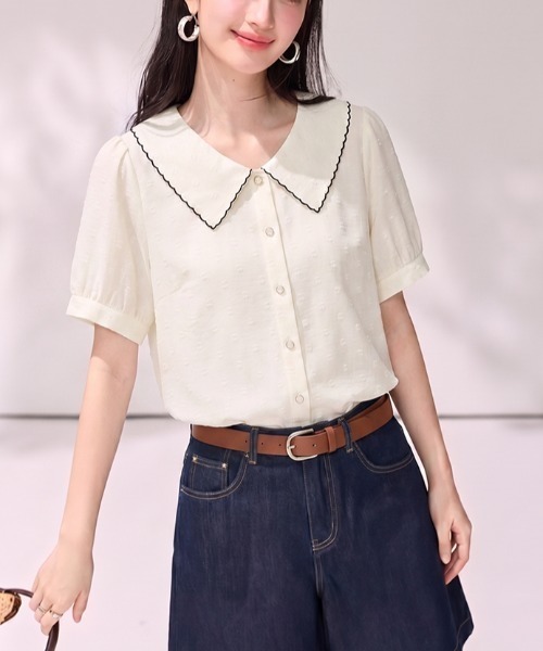 LUCPY(ラクピー)の「配色パイピングセーラーカラーブラウス(シャツ/ブラウス・レディース・ホワイト・LARGE/MEDIUM/SMALL/X-LARGE)」の1枚目の写真