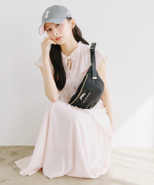 JILL by JILL STUART(ジルバイジルスチュアート)の「<RIBBONシリーズ>リボンショルダーボディバッグ(ボディバッグ/ウエストポーチ・レディース・ブラック/ピンク・FREE)」の4枚目の写真