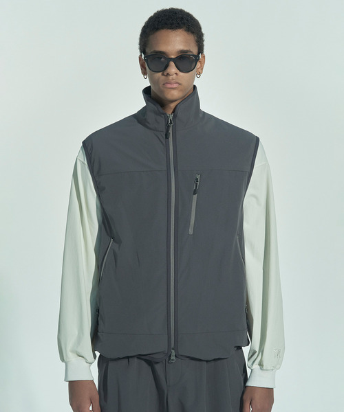 VICTIM(ヴィクティム)の「VICTIM ヴィクティム / ×空調服 AIR-CONDITIONED VEST 空調ナイロンベスト / VTM-26-O-005(ベスト・メンズ・ネイビー/グレー/ブラック・2/1)」の2枚目の写真