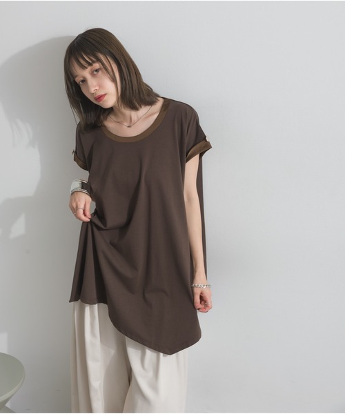OandI(オーアンドアイ)の「サテン部分使いアシメチュニックTシャツ(Tシャツ/カットソー・レディース・チャコール/ブラウン・M)」の14枚目の写真