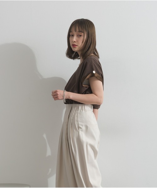 OandI(オーアンドアイ)の「サテン部分使いアシメチュニックTシャツ(Tシャツ/カットソー・レディース・チャコール/ブラウン・M)」の9枚目の写真