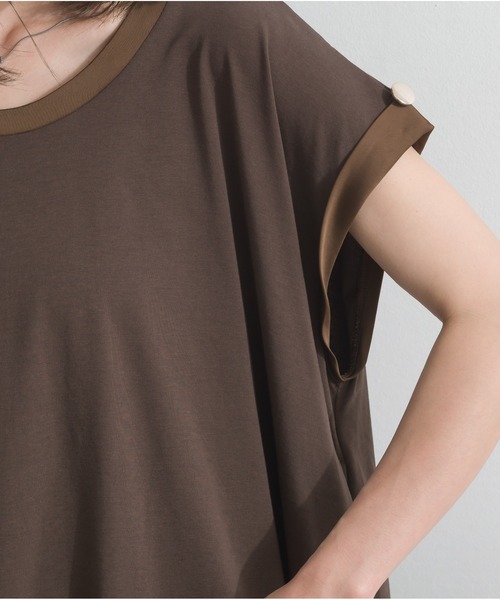 OandI(オーアンドアイ)の「サテン部分使いアシメチュニックTシャツ(Tシャツ/カットソー・レディース・チャコール/ブラウン・M)」の6枚目の写真
